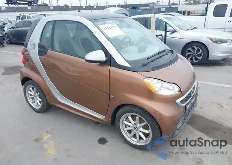 2015 Smart Fortwo Electric Drive Passion from USA, damaged, VIN WMEEJ9AA4FK831076